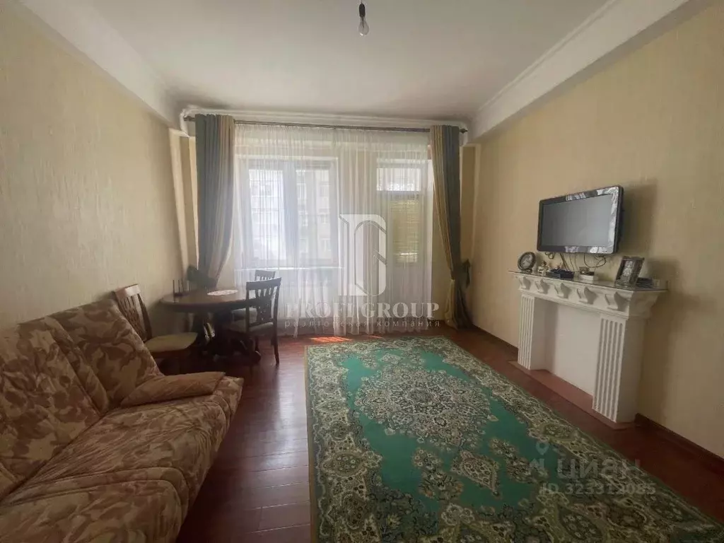 2-к кв. Дагестан, Махачкала ул. Юсупа Акаева (70.0 м) - Фото 1