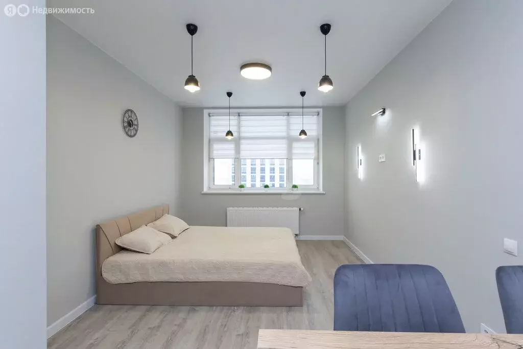 Квартира-студия: Тюмень, улица Тимофея Чаркова, 87 (26 м) - Фото 2