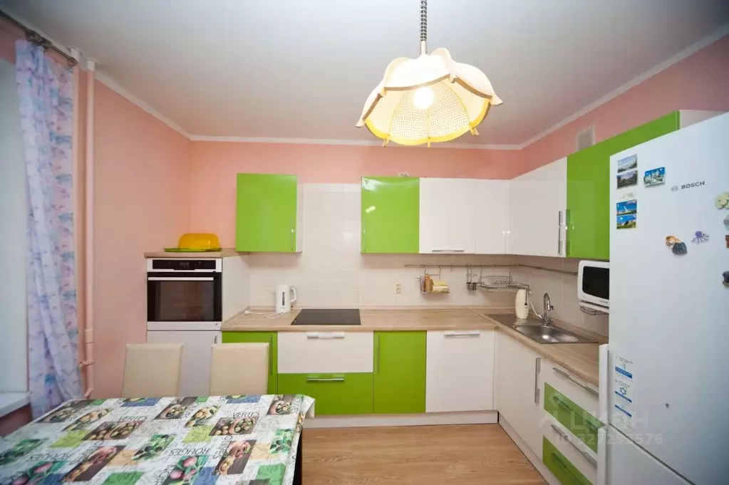 2-к кв. Свердловская область, Екатеринбург ул. Совхозная, 2 (75.1 м) - Фото 1