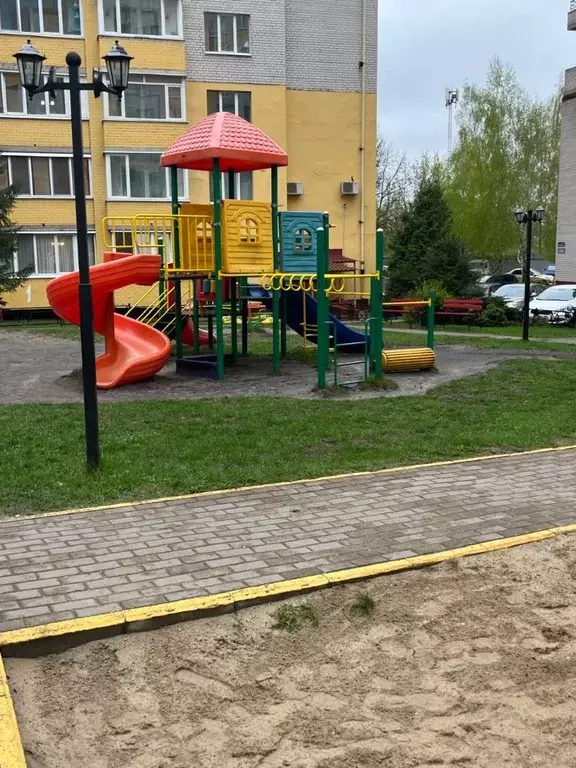 2-к кв. Брянская область, Брянск ул. Ромашина, 58к1 (65.0 м) - Фото 2