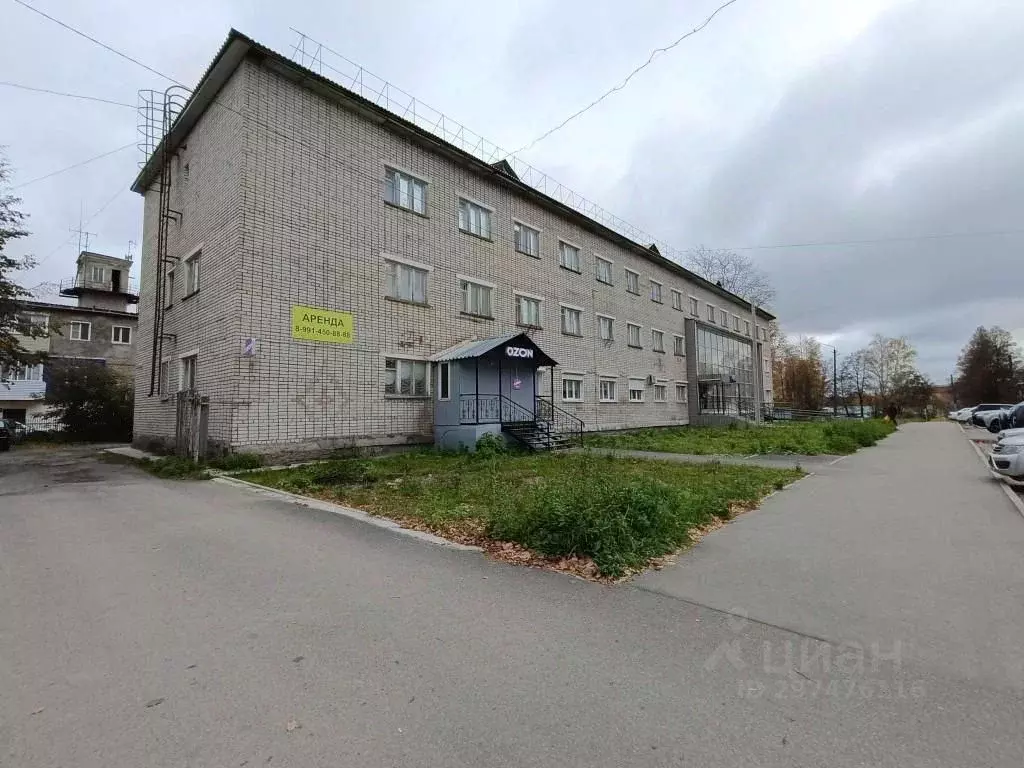 Помещение свободного назначения в Кировская область, Омутнинск ул. ... - Фото 1