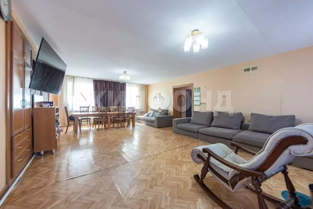 Дом в Хабаровский край, Хабаровск 1-я Благодатная ул. (227 м) - Фото 0
