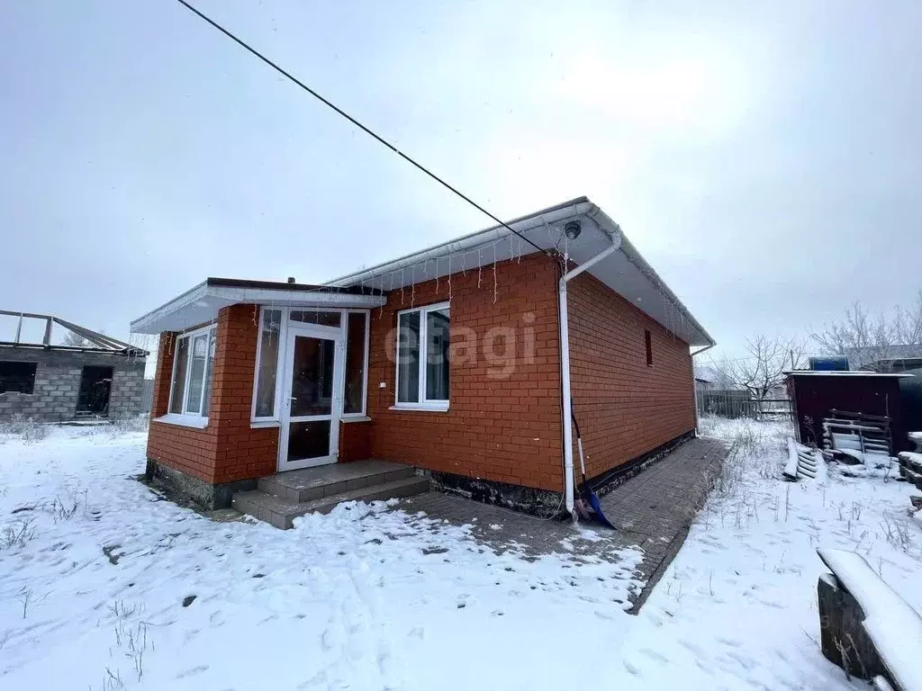 Дом в Белгородская область, Старый Оскол Красная ул. (100 м) - Фото 0