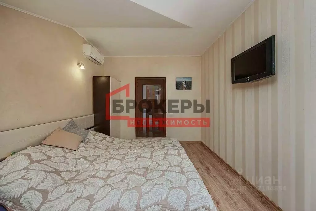 2-к кв. Севастополь ул. Степаняна, 8 (66.7 м) - Фото 0