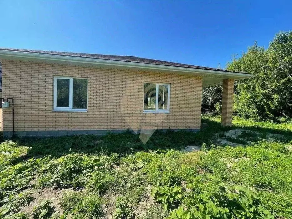 Дом в Белгородская область, Старооскольский городской округ, с. ... - Фото 0
