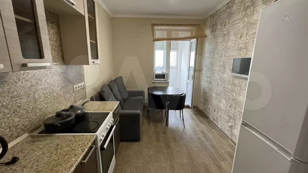 1-к. квартира, 50 м, 22/25 эт. - Фото 1