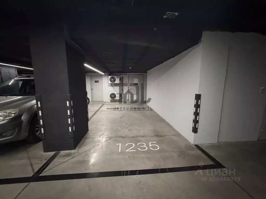 Гараж в Москва 2-я Хуторская ул., 34 (17 м) - Фото 0