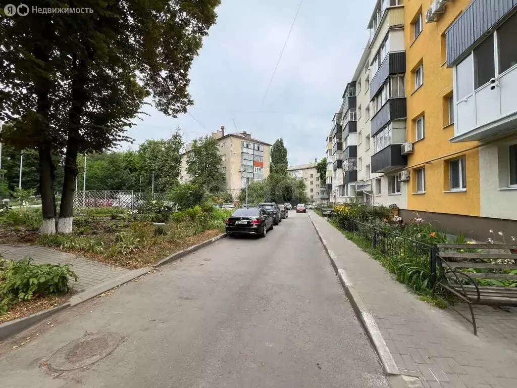 1-комнатная квартира: Белгород, улица Некрасова, 8А (32 м) - Фото 1