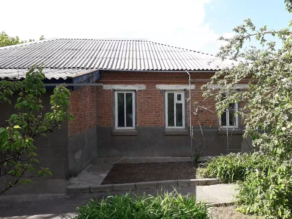 Дом в Ростовская область, пос. Зимовники ул. Дорожная, 2Б (80 м) - Фото 1