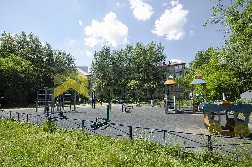 2-к кв. Омская область, Омск Нефтезаводская ул., 27 (44.0 м) - Фото 0