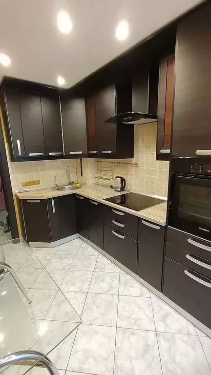 3-к кв. Москва ул. Декабристов, 36к1 (64.0 м) - Фото 0