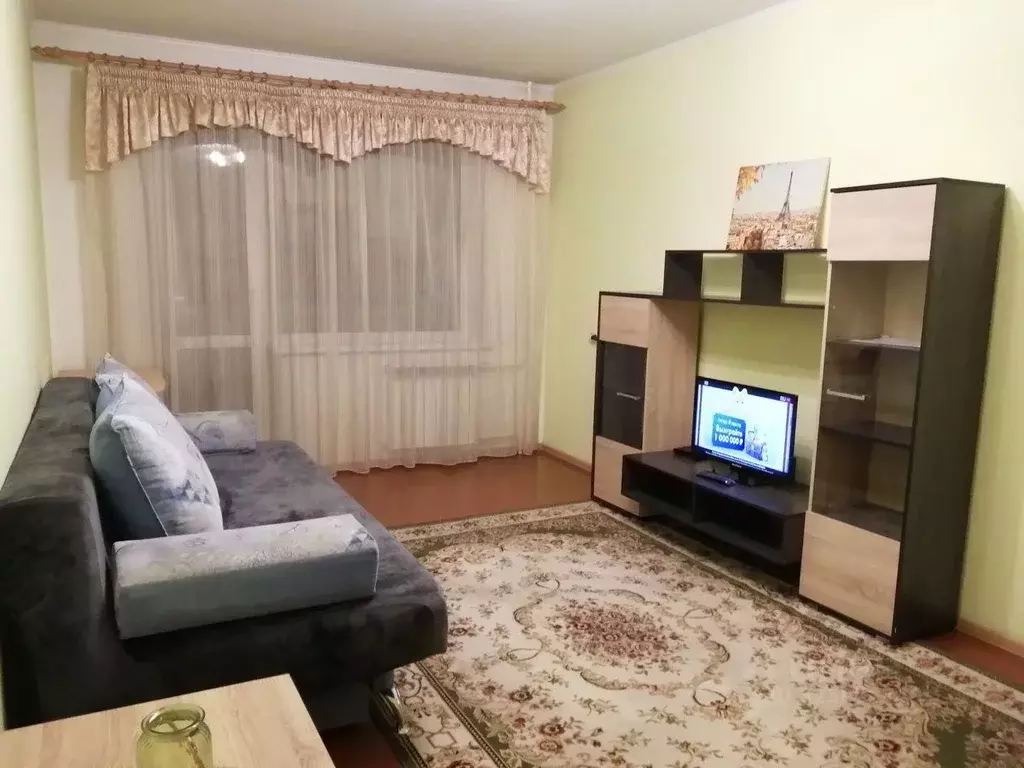 2-к кв. Кемеровская область, Новокузнецк ул. Кирова, 91 (47.1 м) - Фото 2