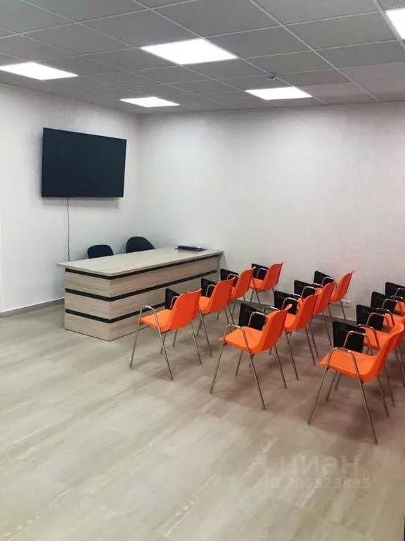 Помещение свободного назначения в Крым, Симферополь ул. Крылова, 36 ... - Фото 0