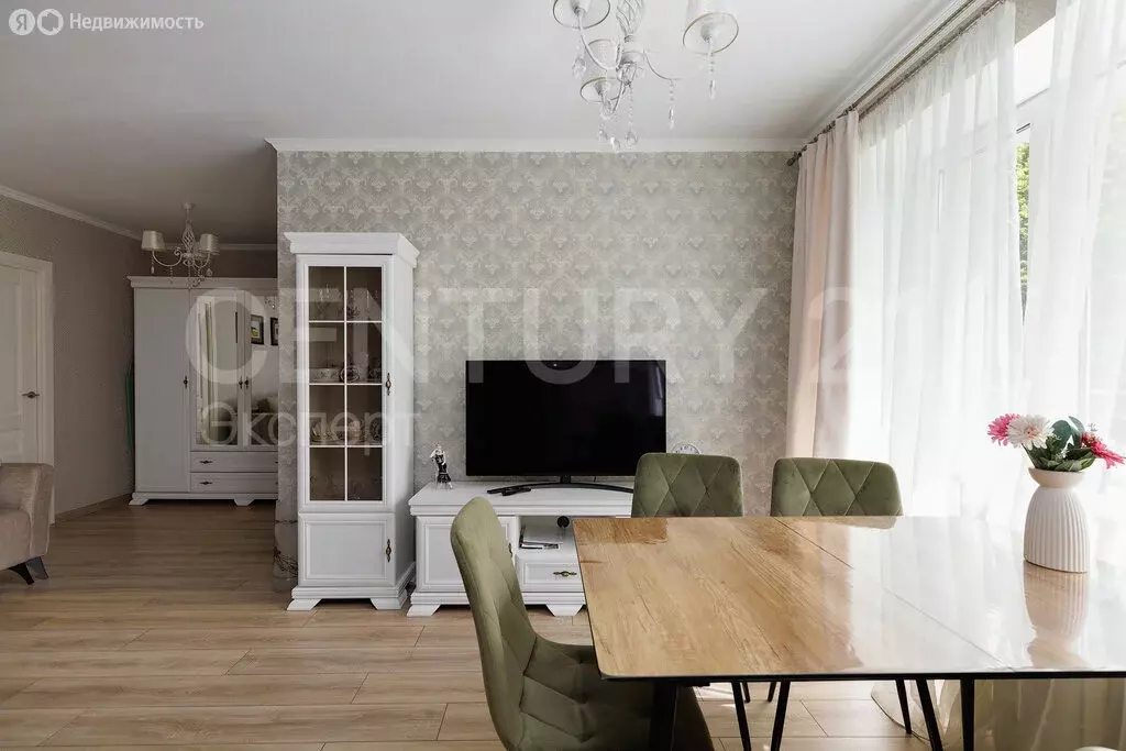 3-комнатная квартира: Калининград, Театральная улица, 15 (54.6 м) - Фото 0