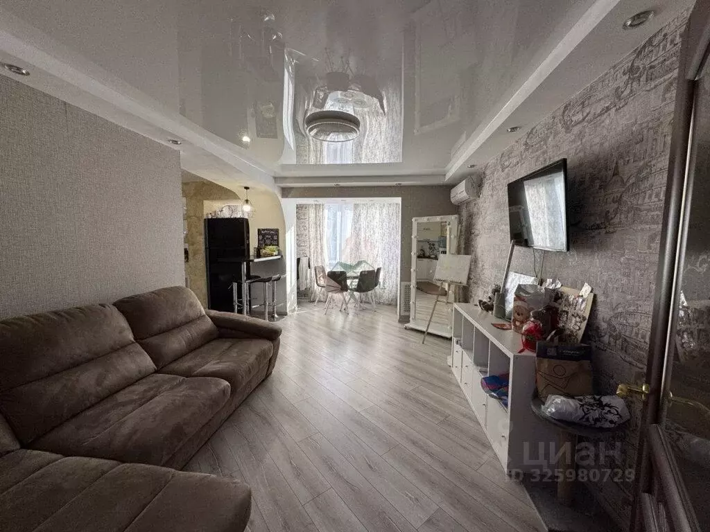 3-к кв. Саратовская область, Энгельс Полиграфическая ул., 69А (61.4 м) - Фото 1