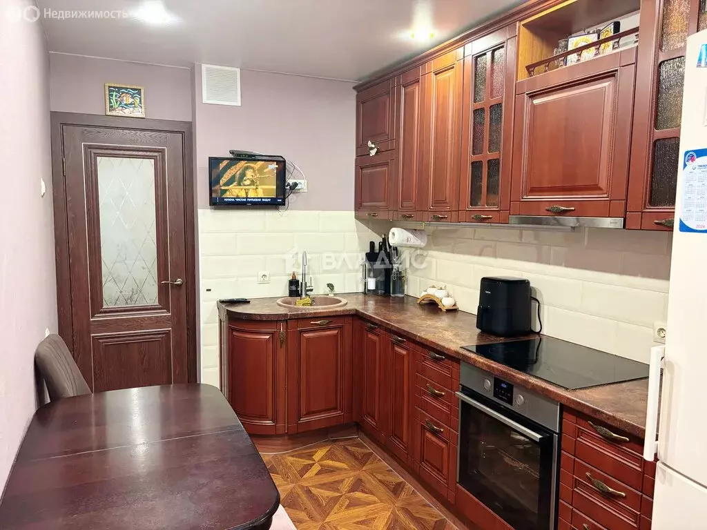 3-комнатная квартира: Тобольск, 7-й микрорайон, 47 (67 м) - Фото 1
