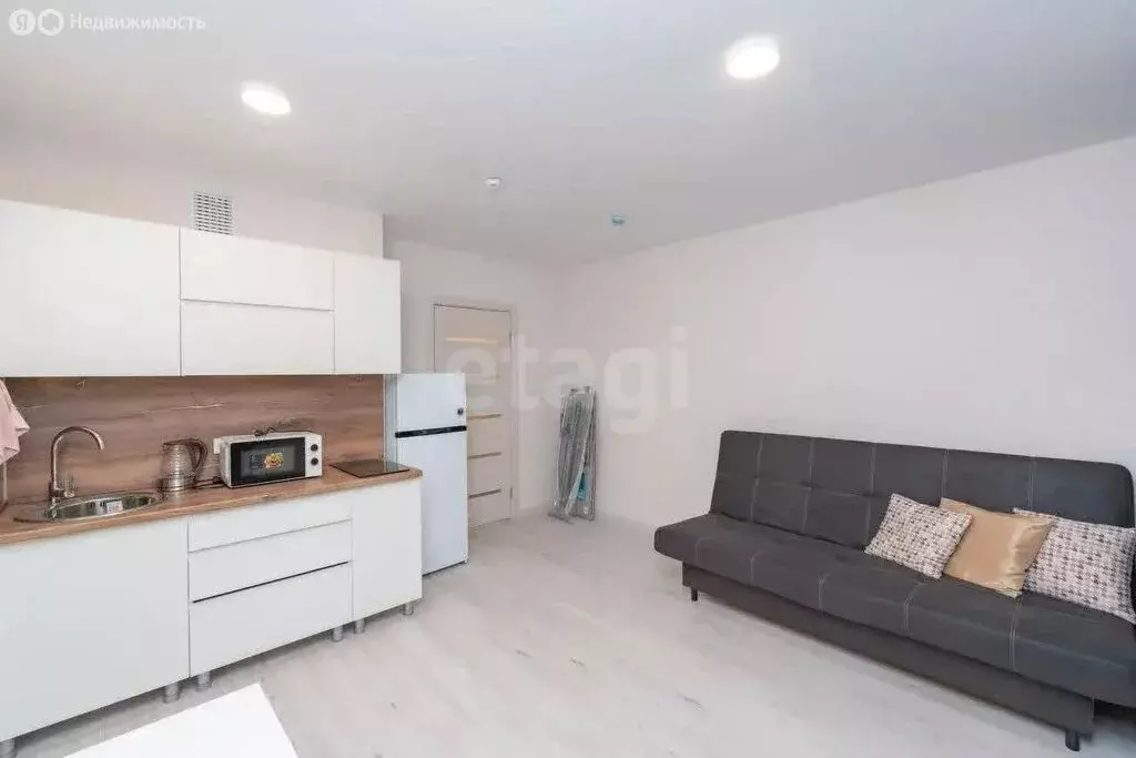 Квартира-студия: Пермь, улица Сергея Есенина, 9Ак2 (21 м) - Фото 1