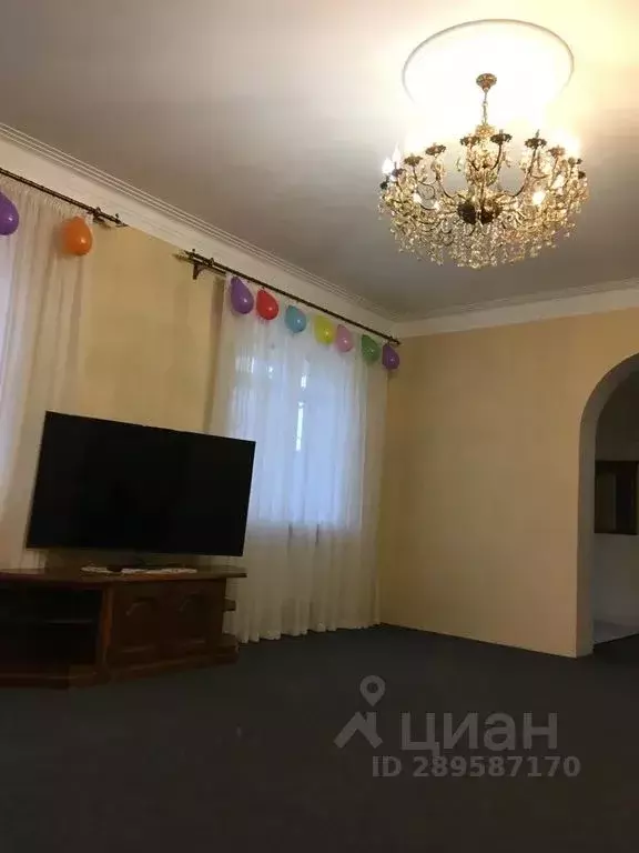 Дом в Дагестан, Каспийск ул. Радищева, 171А (300 м) - Фото 1