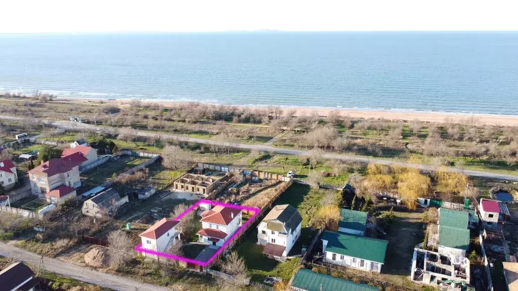 Дом в Новоотрадное, Центральная улица, 83 (122 м) - Фото 1