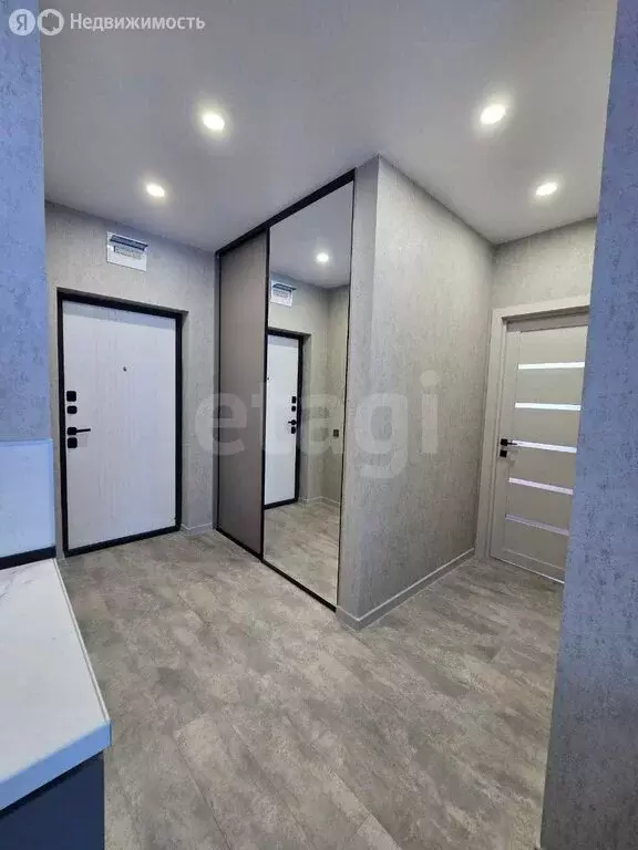 2-комнатная квартира: Тюмень, Новгородская улица, 9Б (51 м) - Фото 2