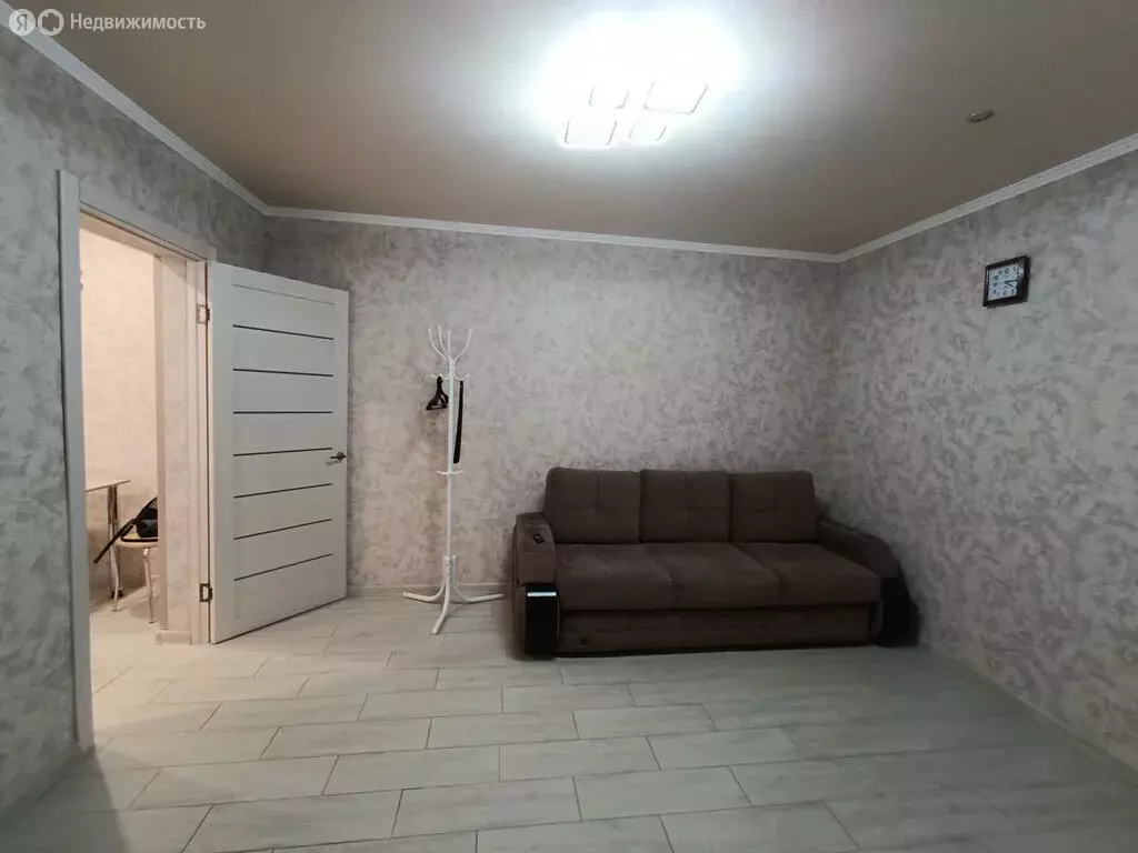 3-комнатная квартира: Владикавказ, улица Кирова, 48 (57 м) - Фото 2