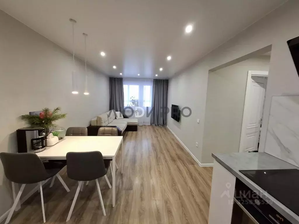 3-к кв. Кировская область, Киров Московская ул., 213 (67.0 м) - Фото 1