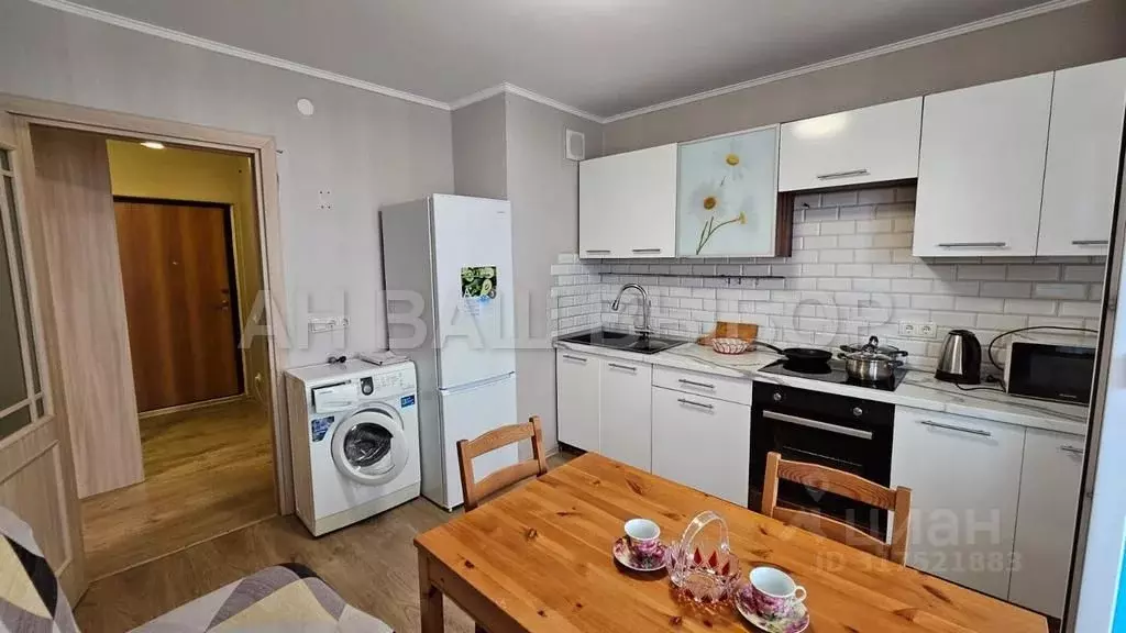 1-к кв. Тюменская область, Тюмень ул. Андрея Бушуева, 6 (42.3 м) - Фото 1