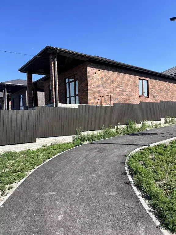 Дом в Ставропольский край, Предгорный муниципальный округ, ... - Фото 1