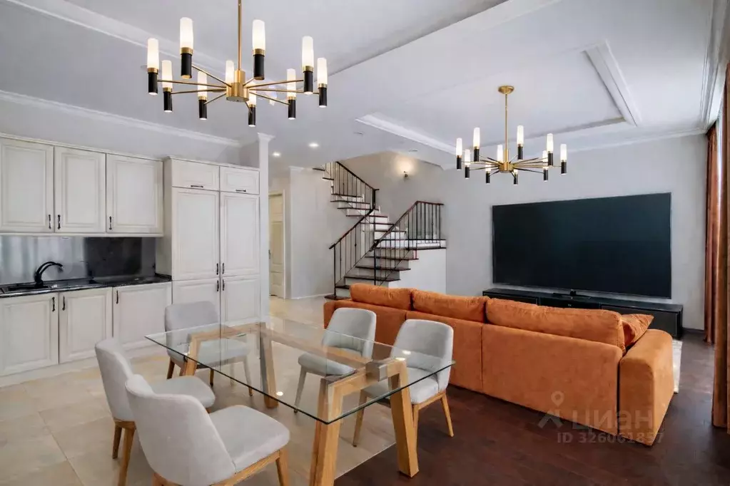 Таунхаус в Московская область, Красногорск городской округ, пос. ... - Фото 1