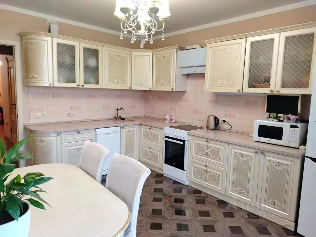 2-к кв. Курская область, Курск просп. Дружбы, 19В (76.8 м) - Фото 1
