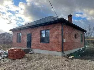 Дом 100 м на участке 4 сот. - Фото 1