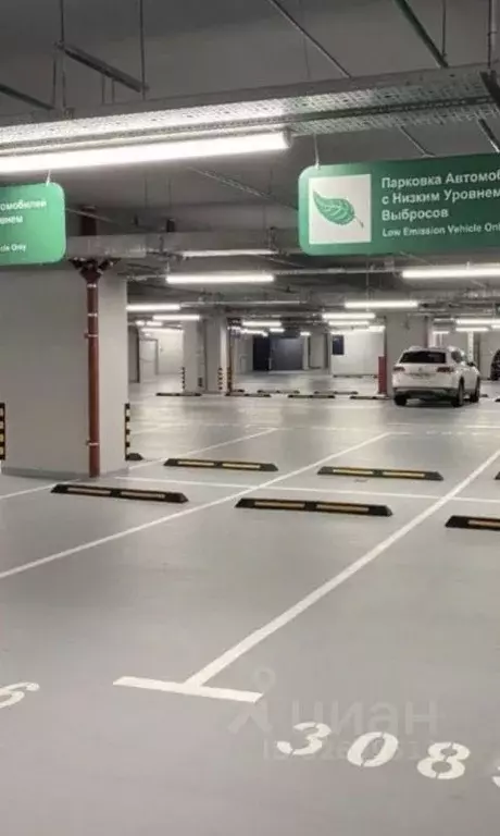 Гараж в Москва 1-й Красногвардейский проезд, 22с2 (17 м) - Фото 1