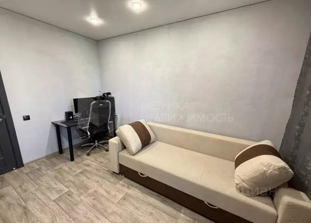 1-к кв. Тюменская область, Тюмень ул. Виктора Тимофеева, 9 (35.4 м) - Фото 0