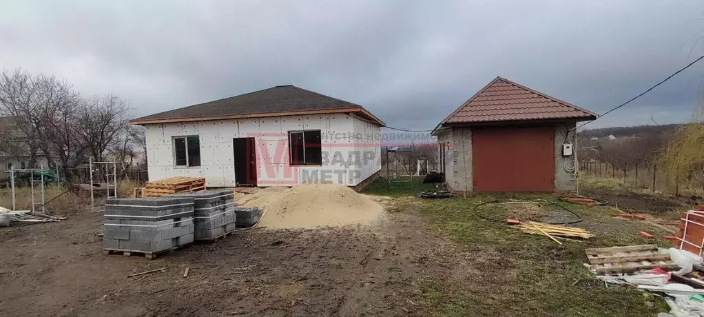 Дом в Белгородская область, Старооскольский городской округ, с. ... - Фото 0
