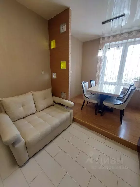 2-к кв. Свердловская область, Екатеринбург ул. Ясная, 22Г (64.3 м) - Фото 1