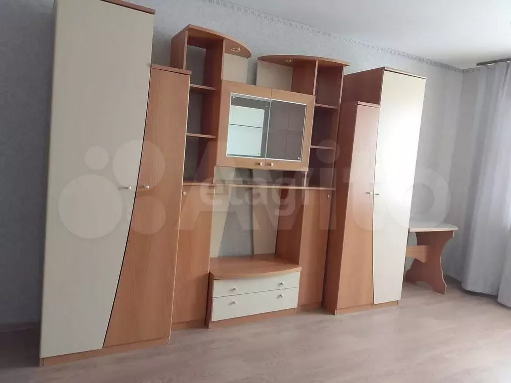 1-к. квартира, 50 м, 1/10 эт. - Фото 0