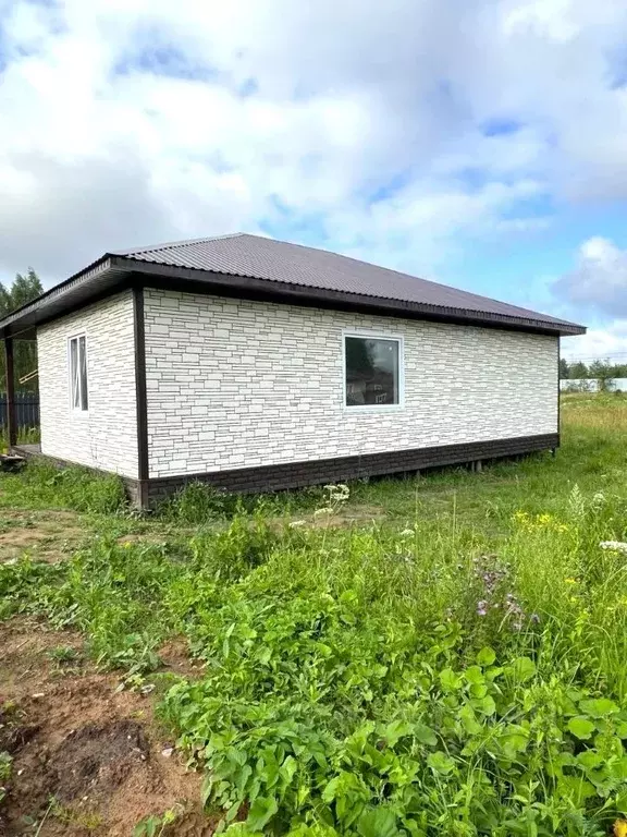 Дом в Тверская область, Конаковский муниципальный округ, д. Вахромеево ... - Фото 1