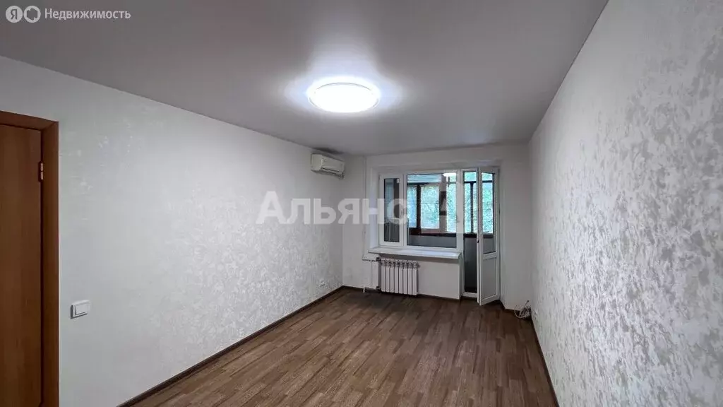 1-комнатная квартира: Волгодонск, улица Максима Горького, 81 (30 м) - Фото 1