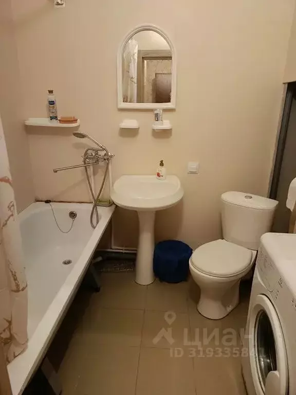 Студия Псковская область, Псков ул. Юности, 24 (24.0 м) - Фото 1