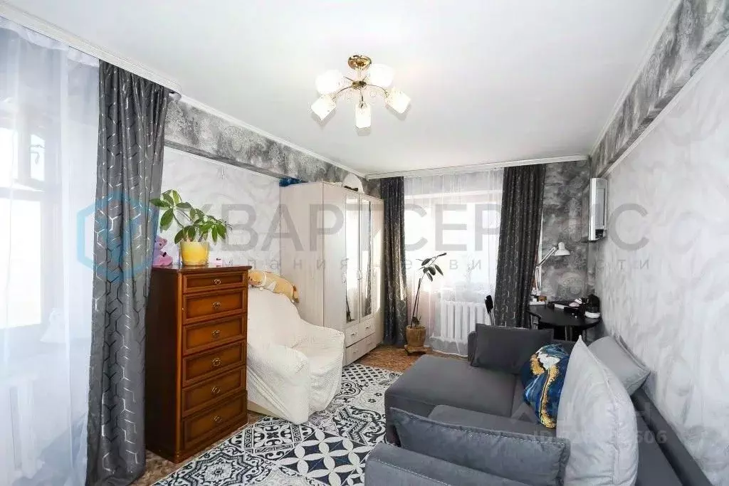 2-к кв. Омская область, Омск ул. Труда, 35 (43.8 м) - Фото 0