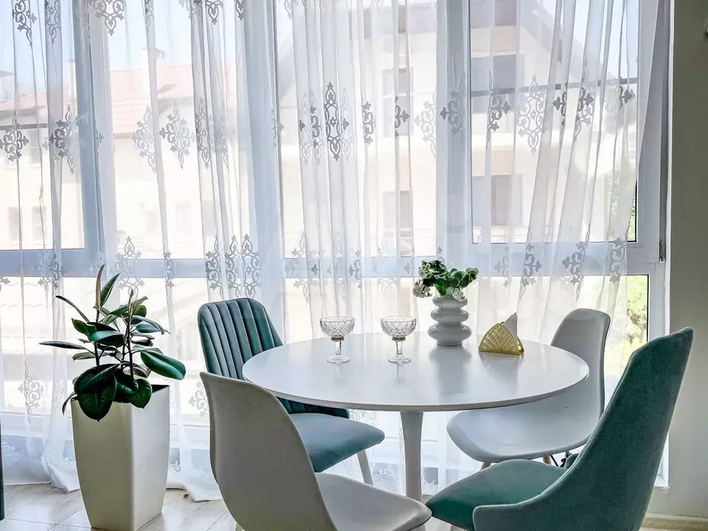 1-к. квартира, 45 м, 1/3 эт. - Фото 1
