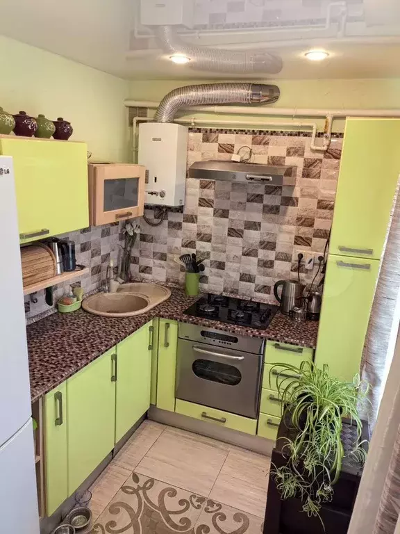 4-к. квартира, 40 м, 1/5 эт. - Фото 0