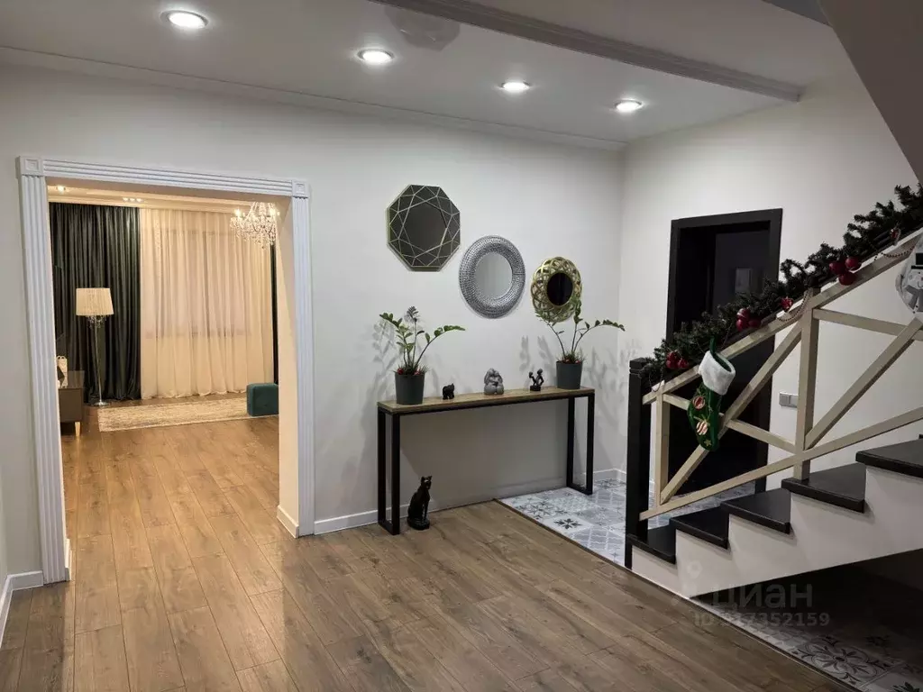 Коттедж в Ростовская область, Волгодонск пер. Гранатовый, 6 (242 м) - Фото 1