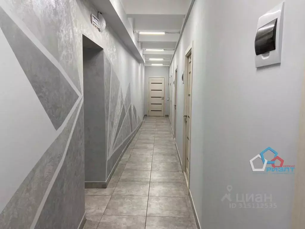 Помещение свободного назначения в Омская область, Омск ул. Химиков, 8 ... - Фото 0