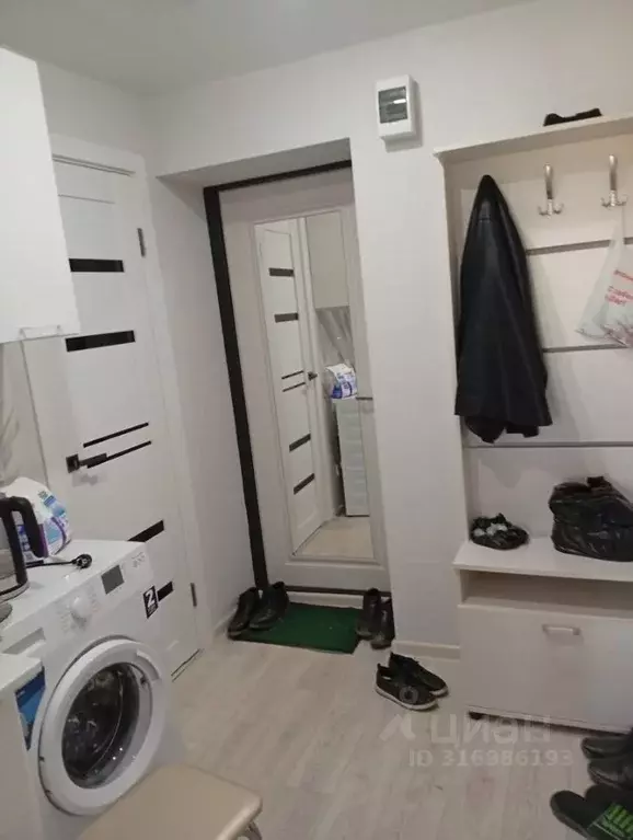 1-к кв. Омская область, Омск просп. Мира, 167Б (18.0 м) - Фото 0