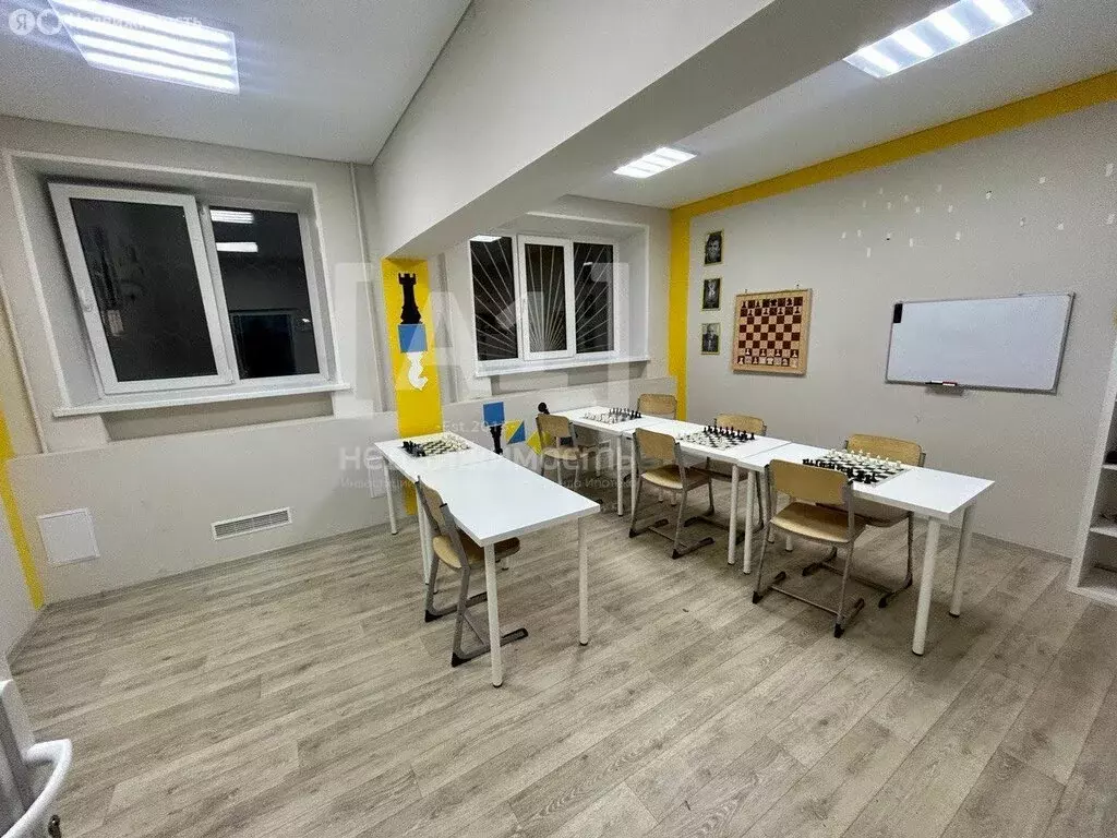 Помещение свободного назначения (394.4 м) - Фото 1