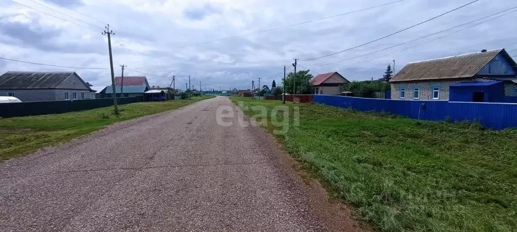 Дом в Башкортостан, Стерлитамакский район, с. Наумовка ул. 70 лет ... - Фото 1