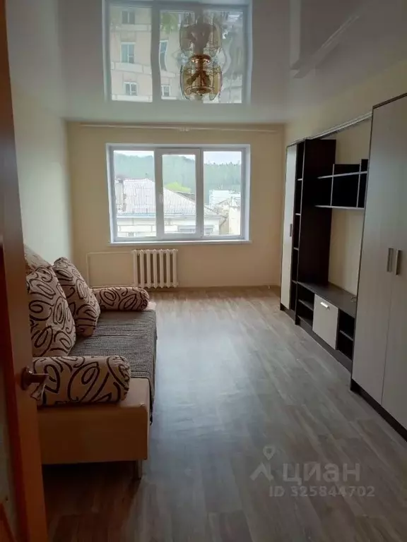 2-к кв. Челябинская область, Златоуст ул. Калинина, 7 (47.9 м) - Фото 1