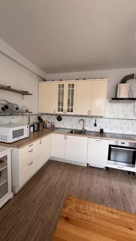 3-к кв. Свердловская область, Екатеринбург ул. Дорожная, 19 (76.7 м) - Фото 2