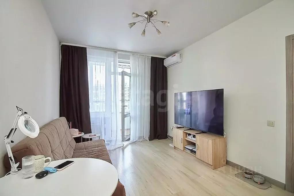 1-к кв. Тюменская область, Тюмень ул. Фармана Салманова, 26 (34.6 м) - Фото 1